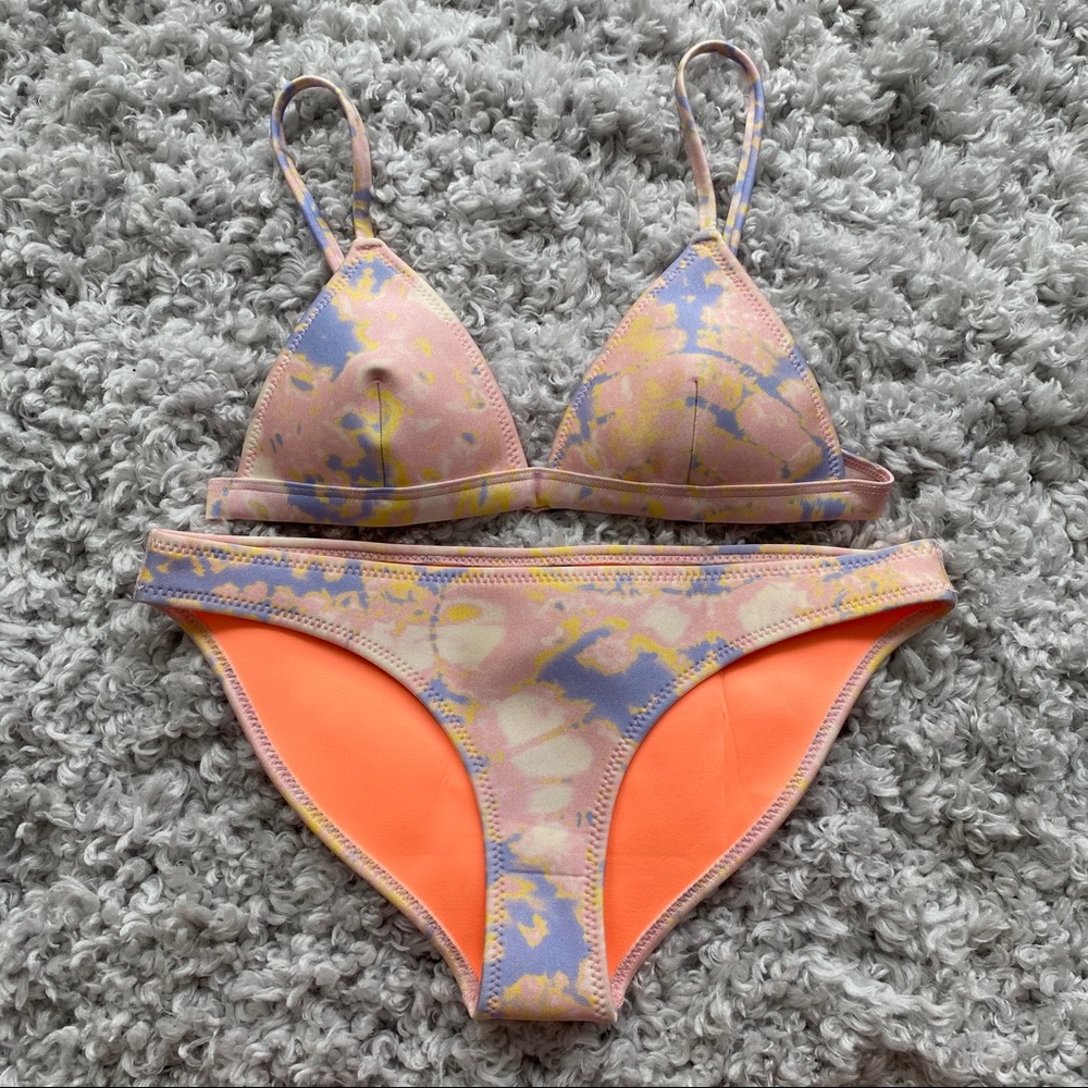 Triangl BIBI neoprene bikini pink tie dye